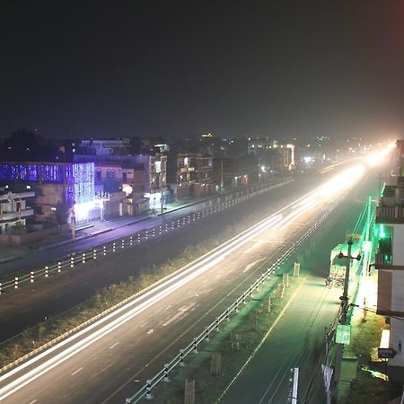 Asian Hotel Butwal ภายนอก รูปภาพ